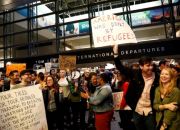 immigration-ban-protesters