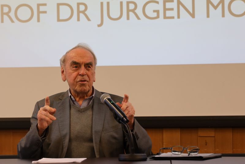 Jürgen Moltmann, theologian who survived life under Nazi regime, leaves students spellbound with his account - Vimarsana News