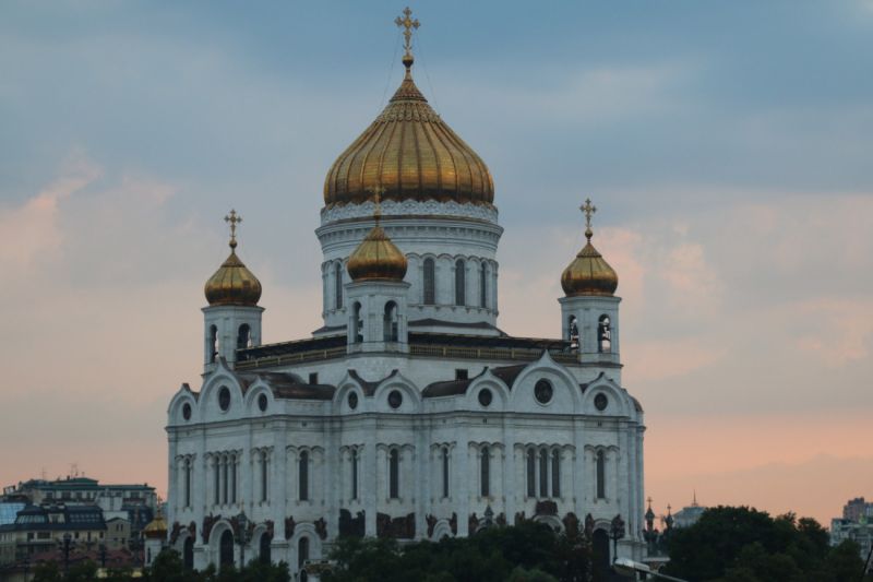 Woman released from Russian jail after Orthodox Church intervenes in Easter cake hookah case