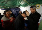 south-korean-priests-ferry-disaster-prayers