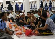 malaysia-muslims-at-ramadan