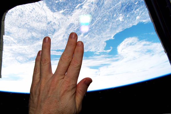 Leonard Nimoy Aka Mr Spock Receives Vulcan Salute From Space